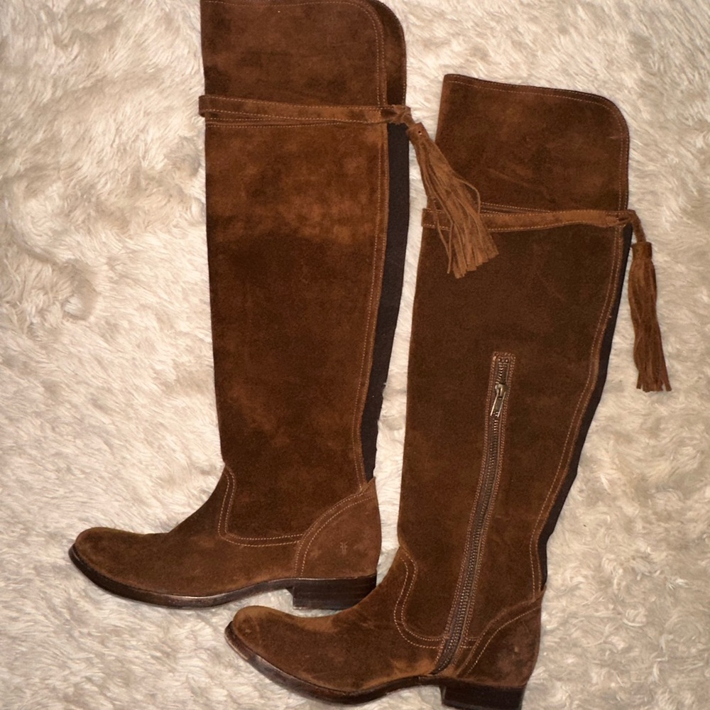 Frye Brown Suede Knee-High Boots With Fringe Details (Size 7.5) - Picture 4 of 9